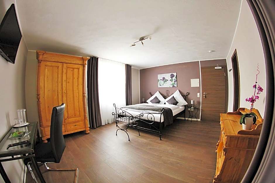 Apado-Hotel garni