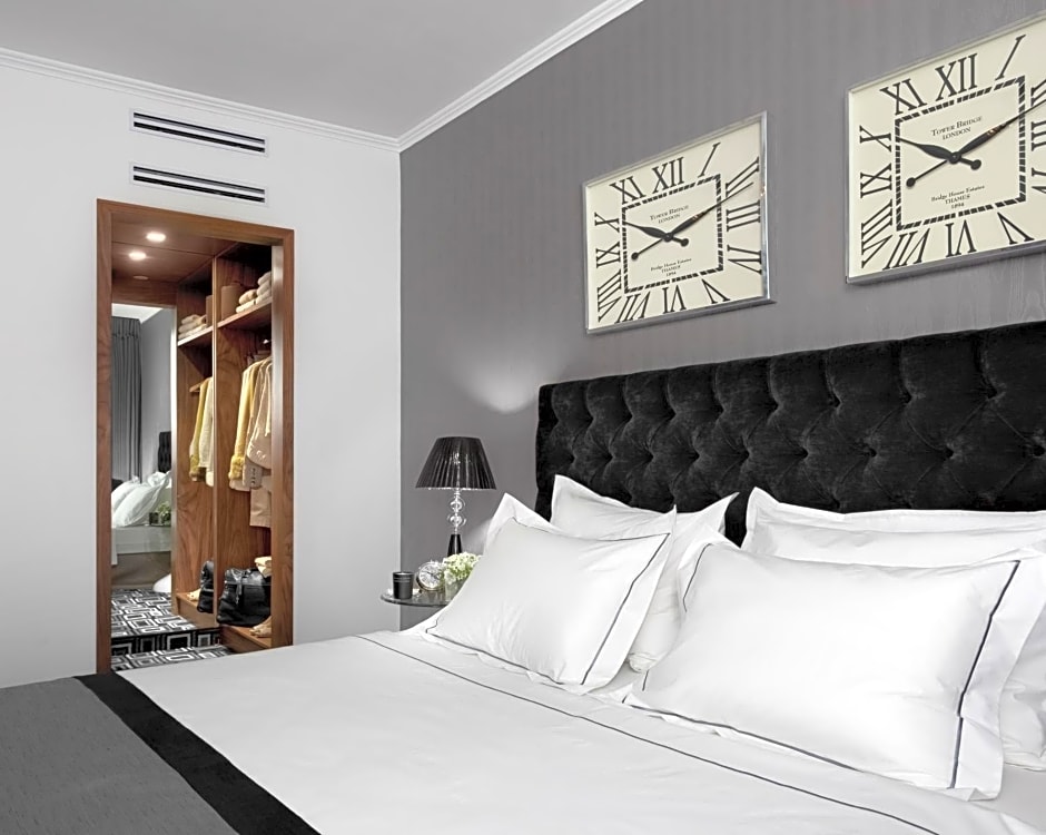 Photo 1 of 6 of Family Suite