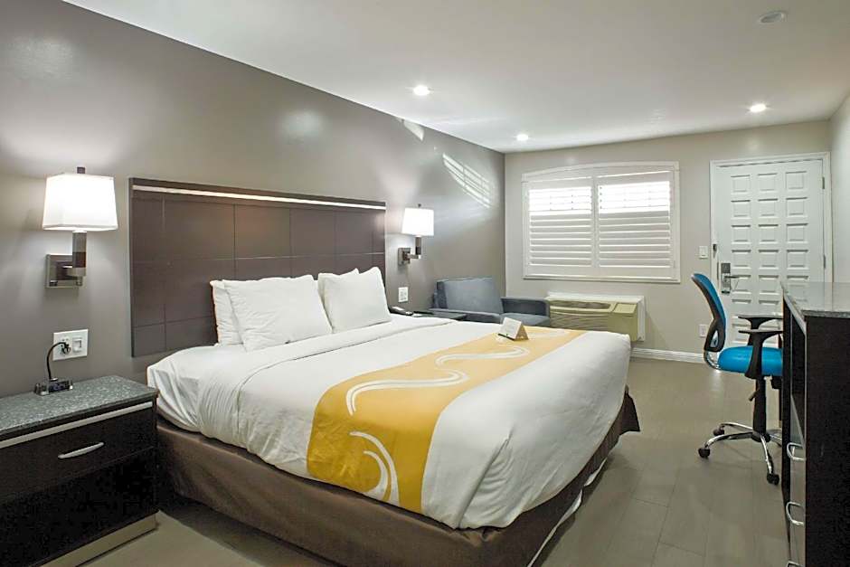 Bay Area Inn & Suites