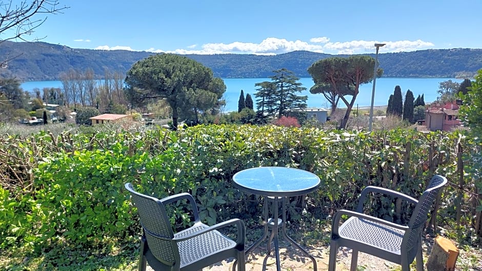 Bed&Breakfast "Fiorella" sul Lago