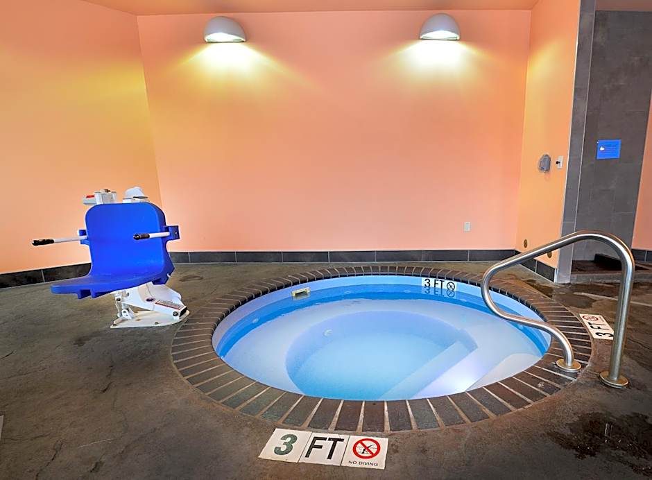 Baymont by Wyndham Grand Forks