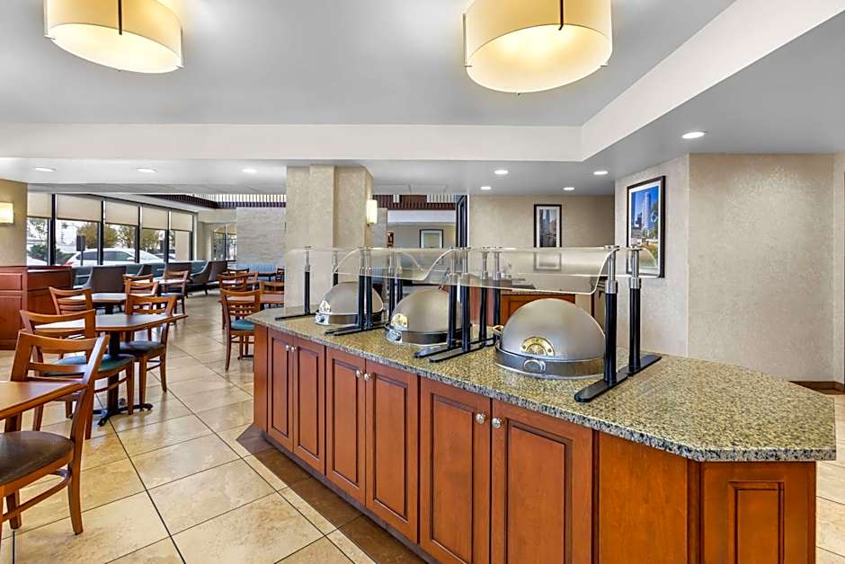 Sonesta Essential Houston Hobby Airport
