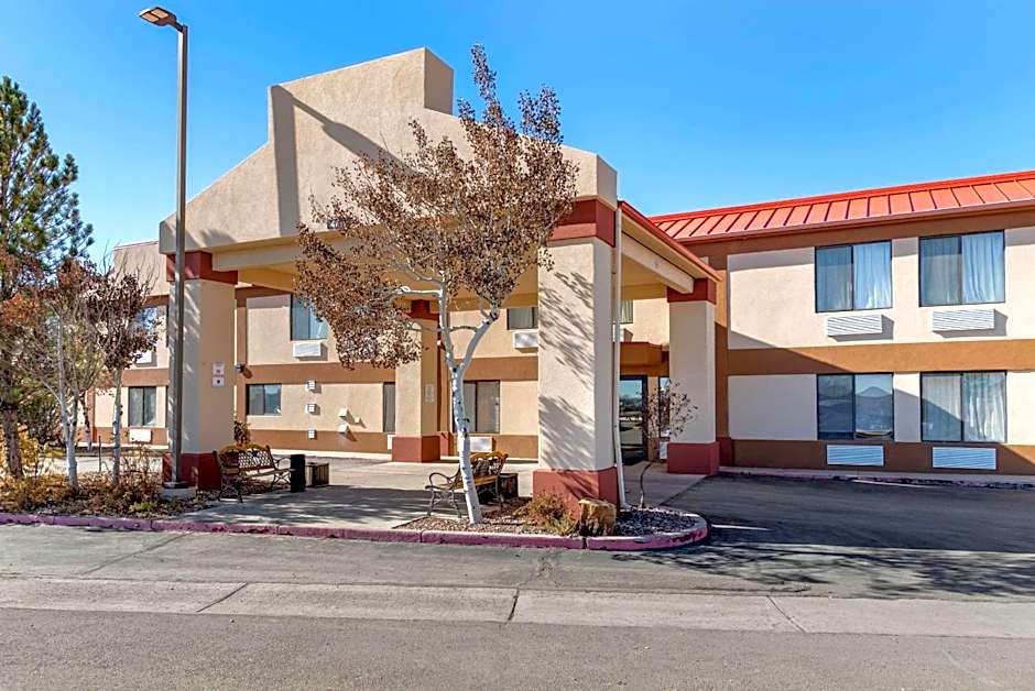 Econo Lodge Pueblo North