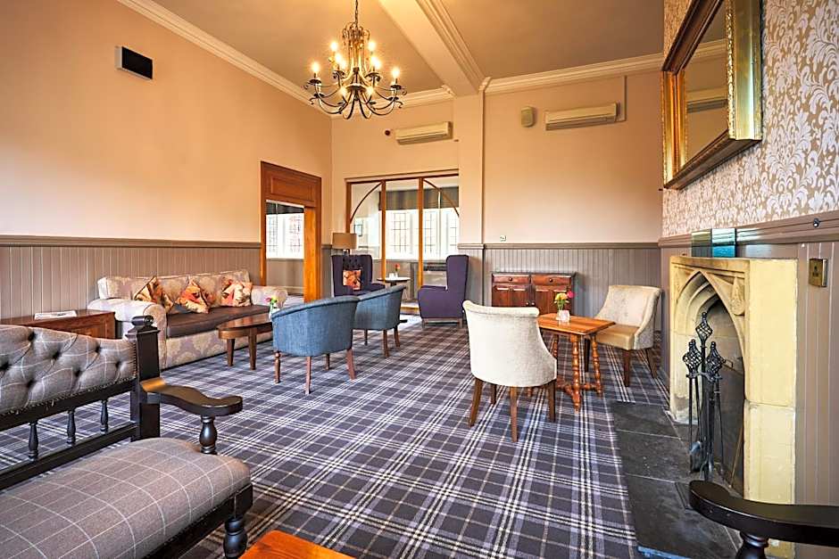 Stirling Highland Hotel- Part of the Cairn Collection
