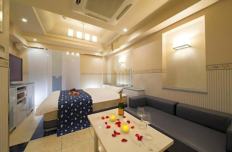 HOTEL THE i Adult only
