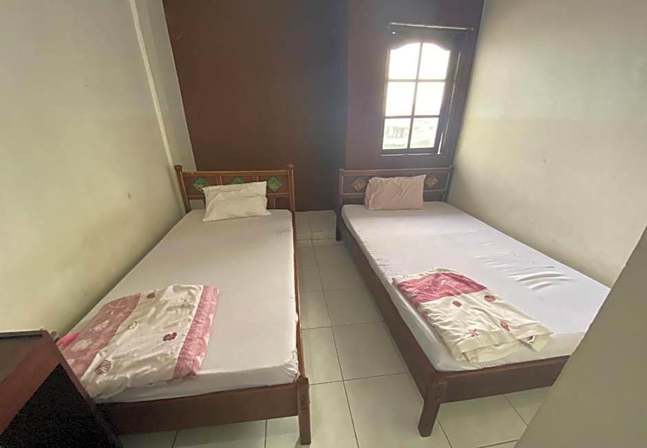 Hotel Candra Adigraha