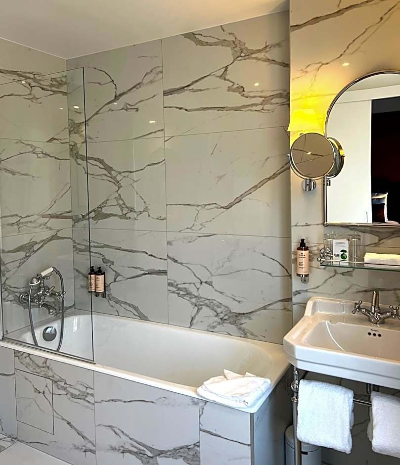 New Hotel Republique