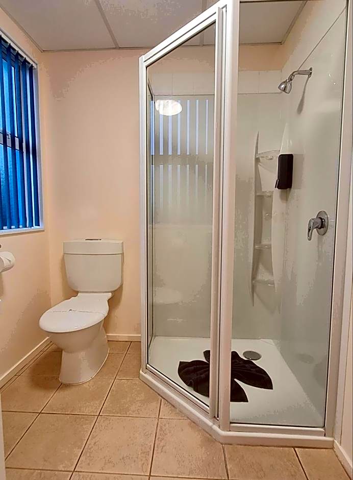 Avenue Heights Motel