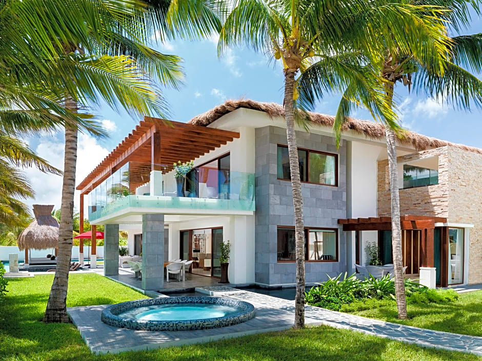 Azul Villa Esmeralda, by Karisma