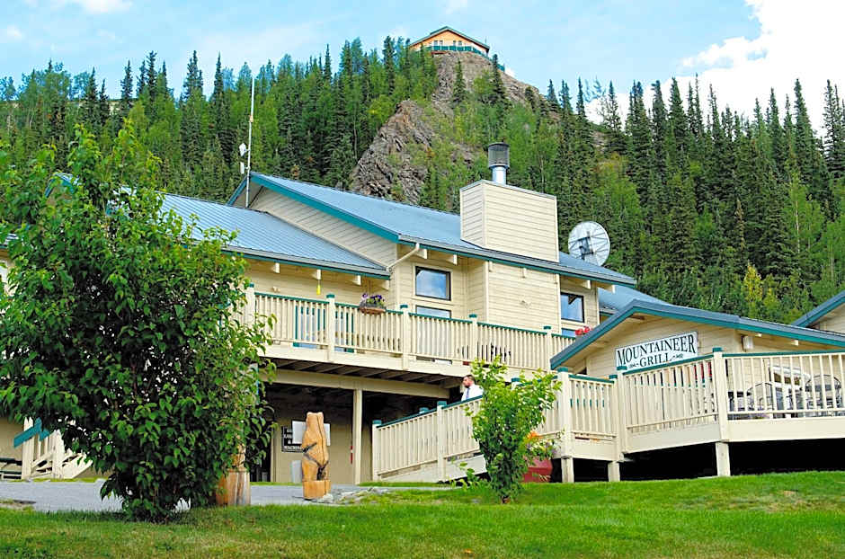 Denali Bluffs Hotel