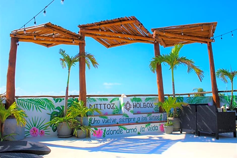 HOTEL MITTOZ HOLBOX