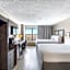 Harborside Hotel