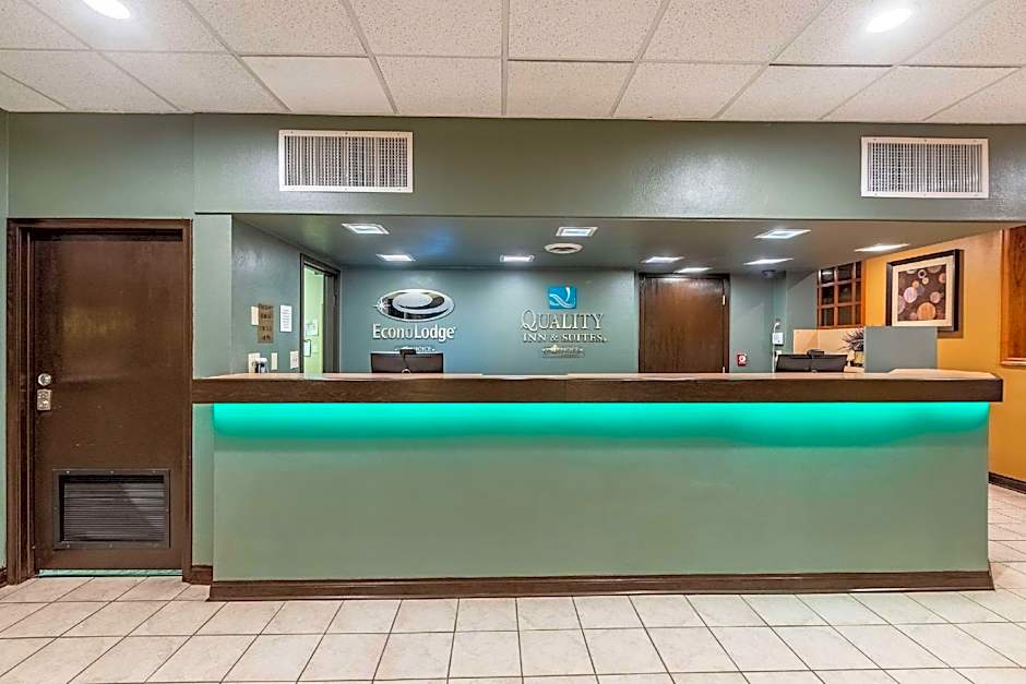 Quality Inn & Suites