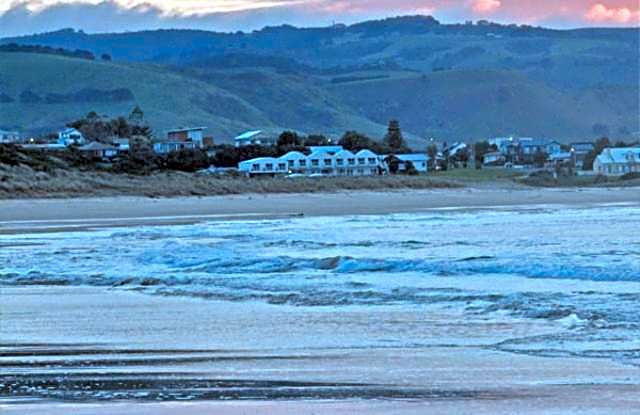 A Great Ocean View Motel