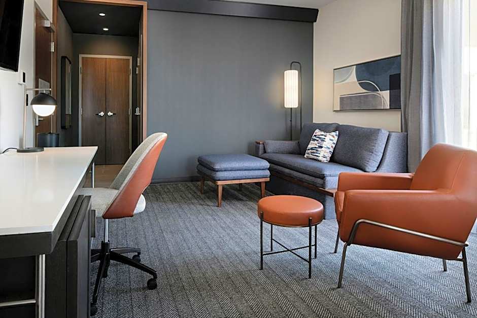 Courtyard by Marriott Fresno Clovis