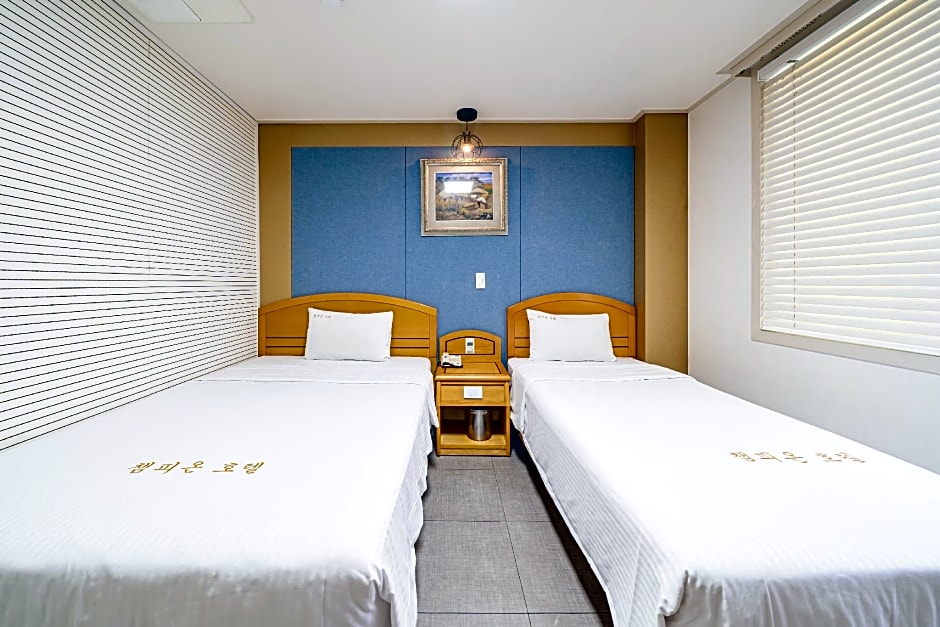 Champion Hotel