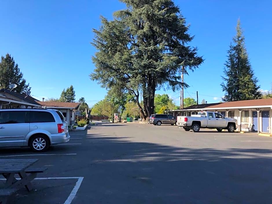 Kelseyville Motel