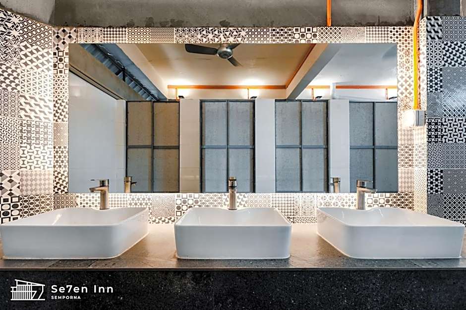 7 Inn Semporna