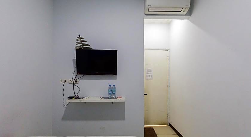 RedDoorz @ Garden Boulevard Citra Raya Tangerang