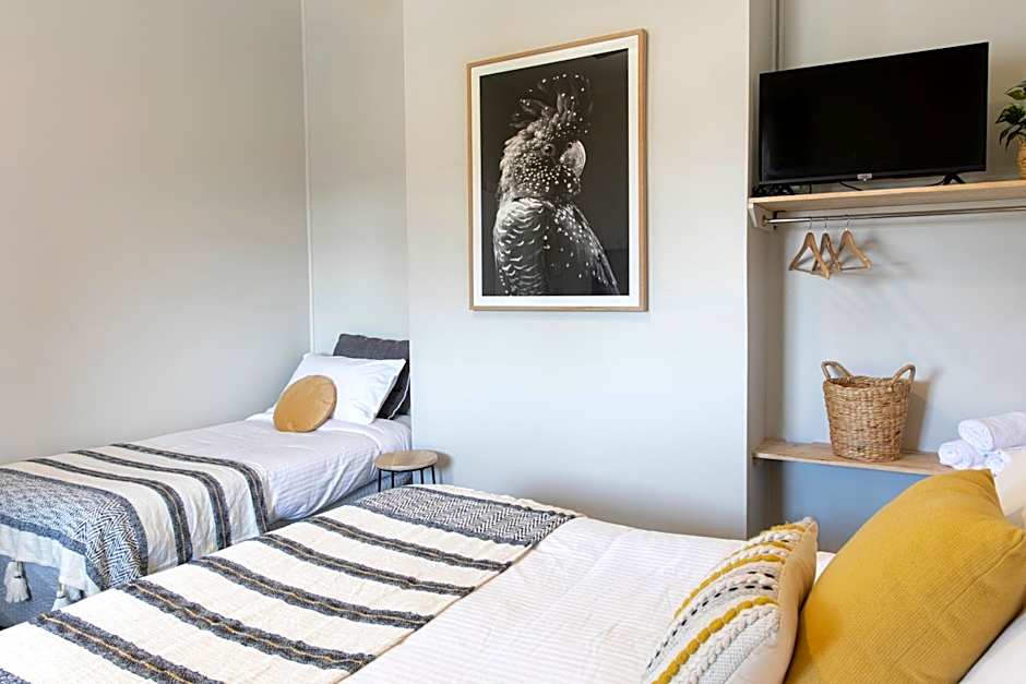 Robertson Public House and Kitchen