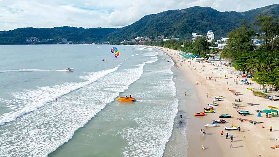 BearPacker Patong Hostel