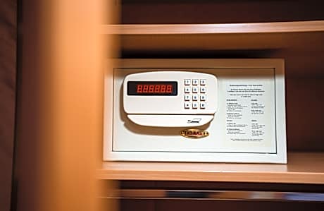 Double classic room 1 adult + 1 child