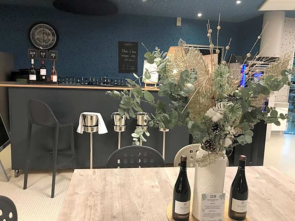 Kyriad Poitiers Jules Verne Site du Futuroscope