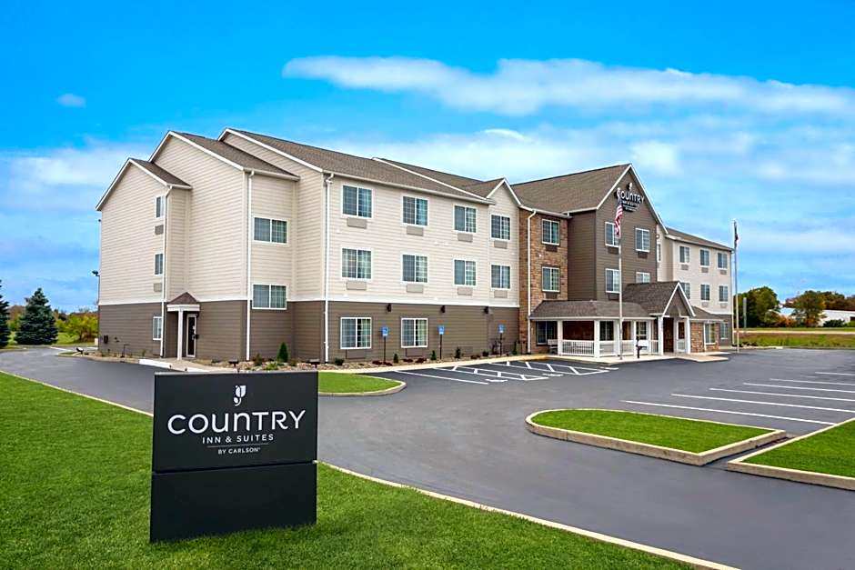Country Inn & Suites by Radisson, Marion, OH