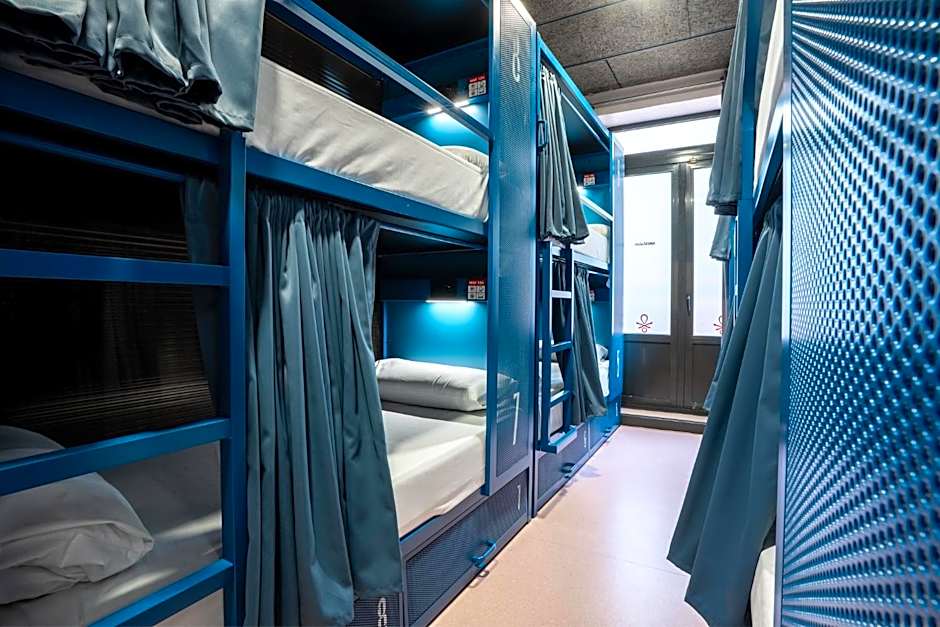 Ideal Youth Hostel