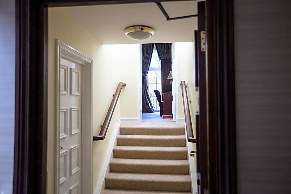 Photo 1 of 3 of Explorer Suite