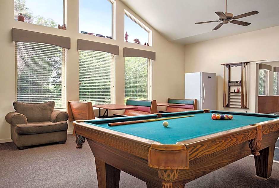 Travelodge by Wyndham Guernsey