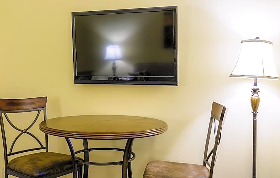 Asbury Inn & Suites
