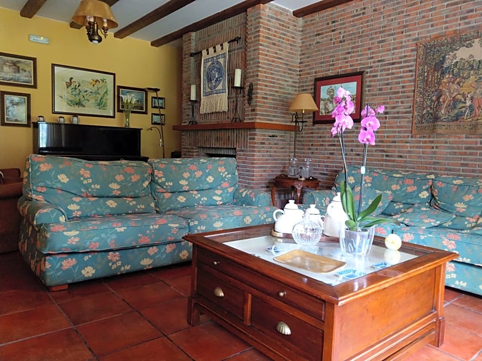 Hotel Rural El Otero