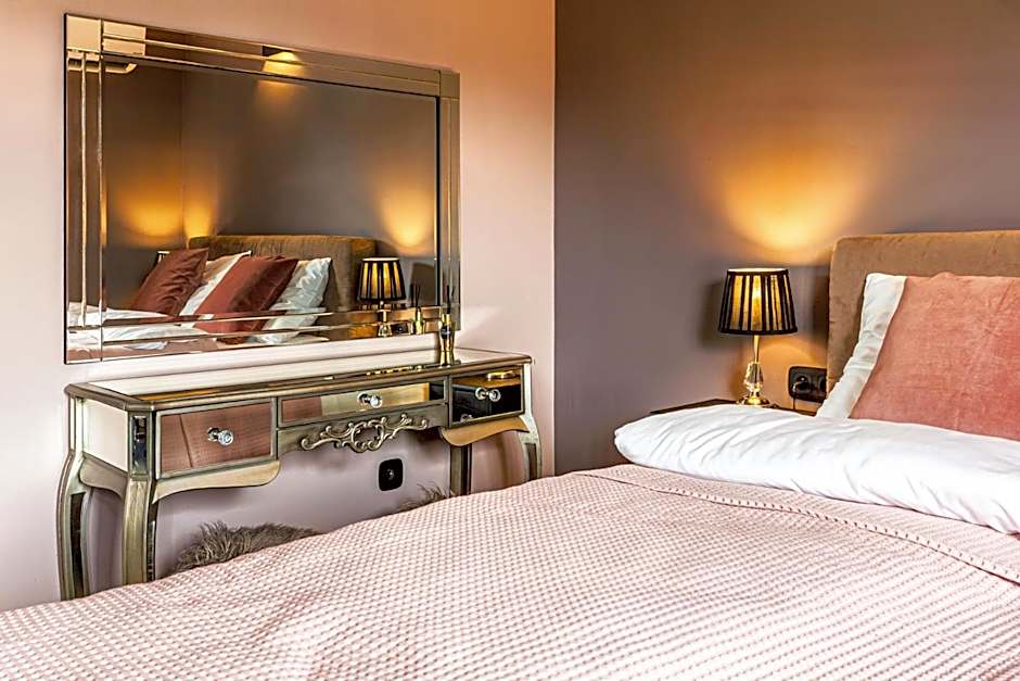 H&G Boutique Apartments