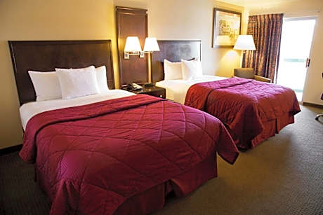 Queen Room with Two Queen Beds with Balcony - Non-Smoking / No Pets Allowed