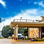 Quality Inn & Suites Chesterfield Village