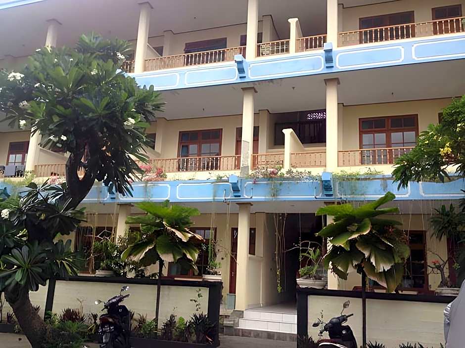 Super OYO 1654 Maha Bharata Kuta Inn