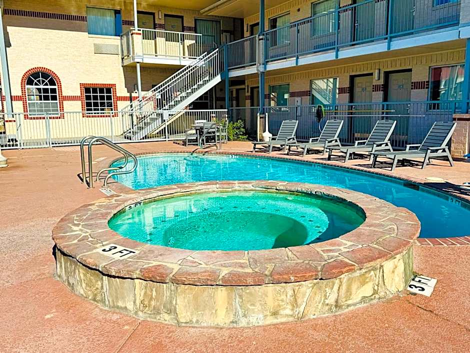 Baymont by Wyndham New Braunfels TX