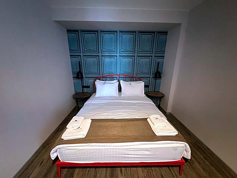 Photo 1 of 6 of Deluxe Family Suite