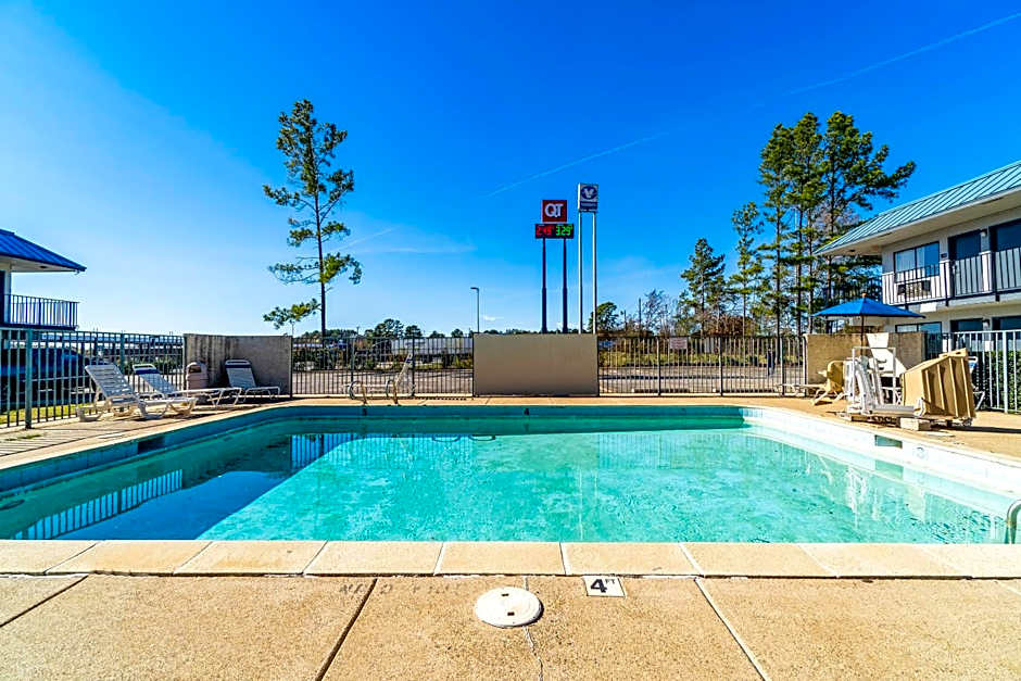 Xpress Inn & Extended Stays