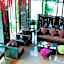 Bonito Chinos Hotel