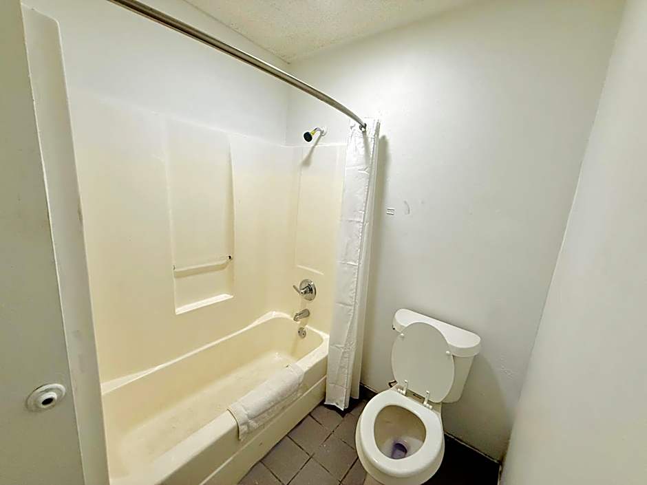 Woodbridge Inn By OYO Rome