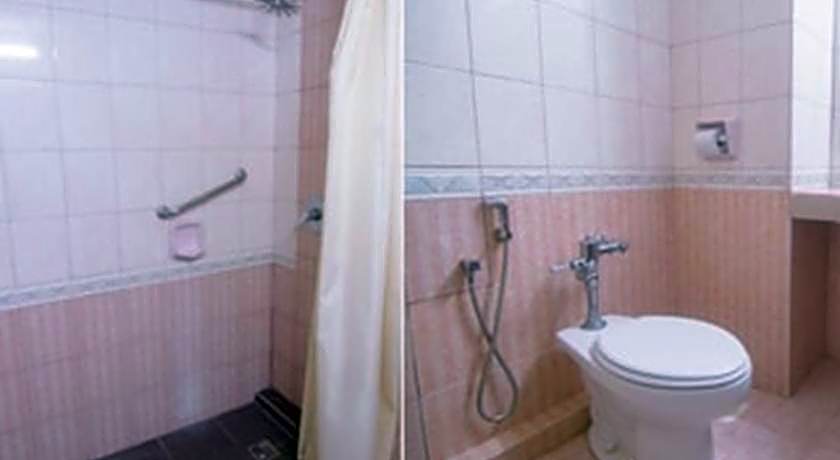 Super OYO 979 Hua Kuok Inn