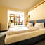 Hotel Locker & Legere