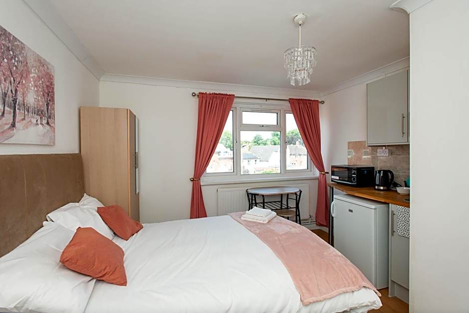 Sundrige park Hotel in Bromley, Greater London near Tesco and Sundridge Park Station