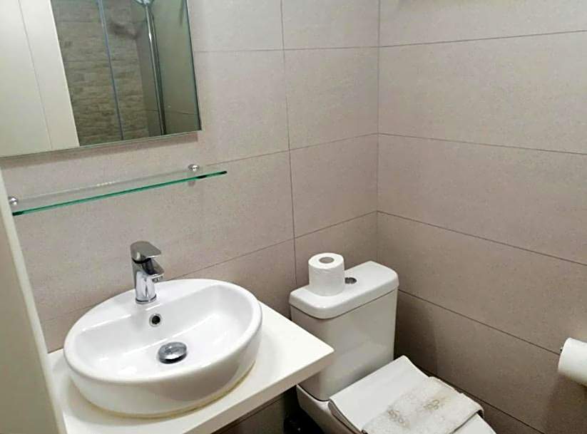 Dolphin Sea View Rooms