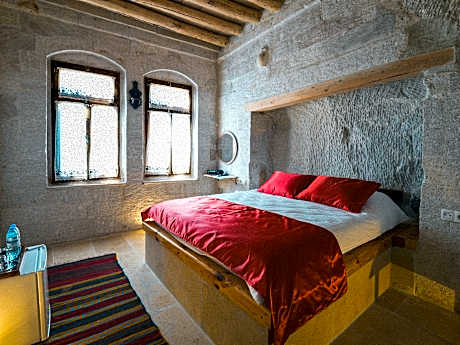 Pigeon Valley Cave Room