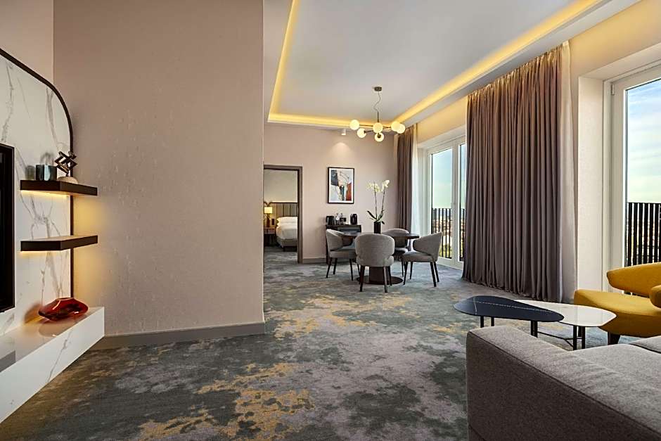 Photo 1 of 5 of Executive Penthouse Suite