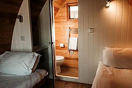 Apartment with Shower