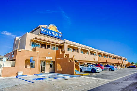 OYO Day And Night Inn